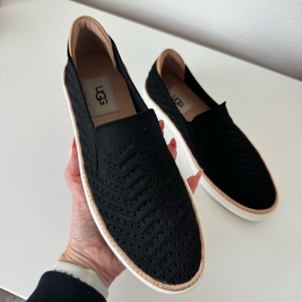 UGG Sammy Chevron Slip-On Size 6.5 - Picture 2 of 8